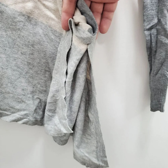 Joseph A Women's Gray Cream Colorblock Soft Knit Asymmetrical LS Knit‎ Top Sz S - Picture 5 of 8